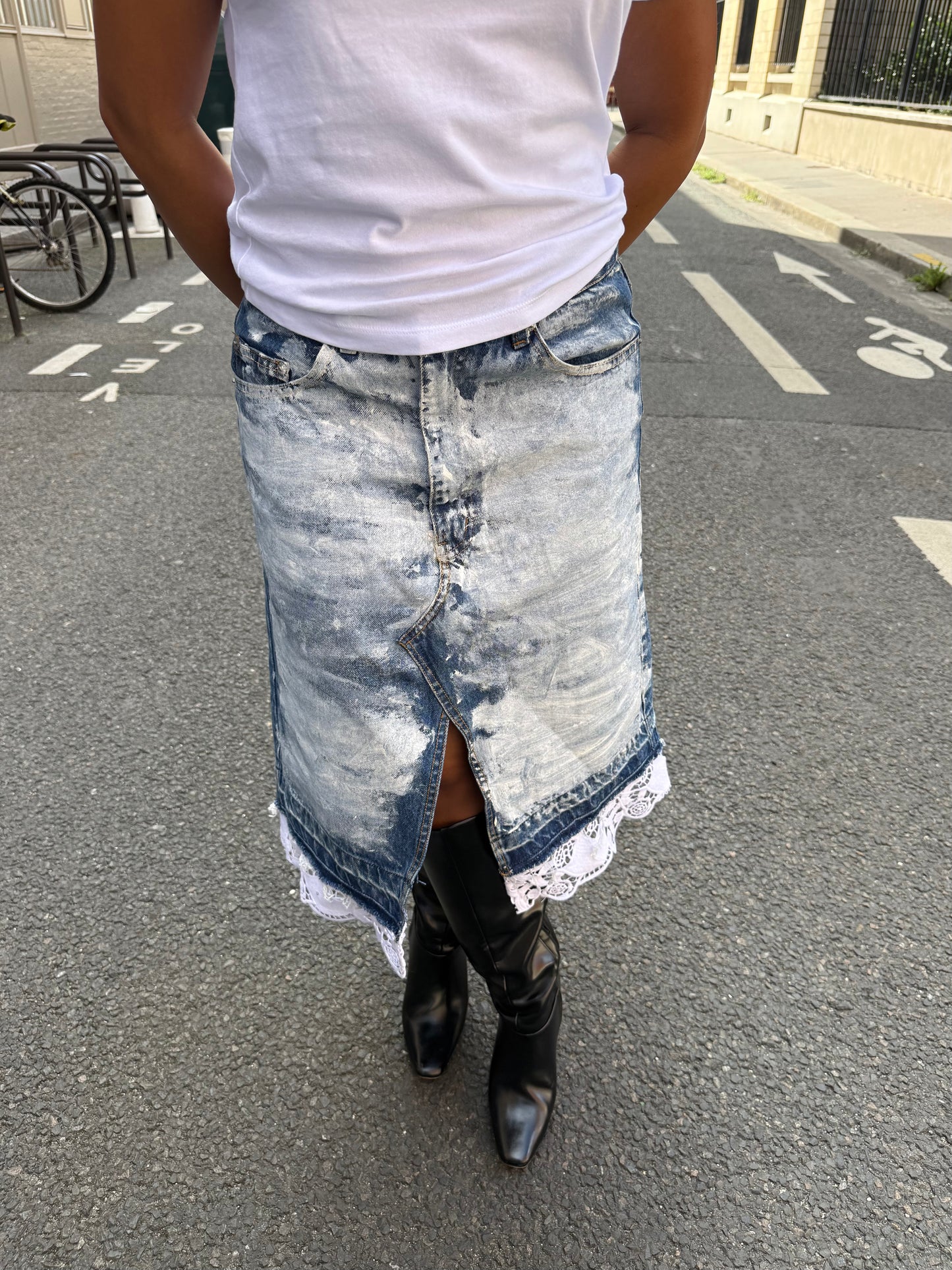 Skirt white paint