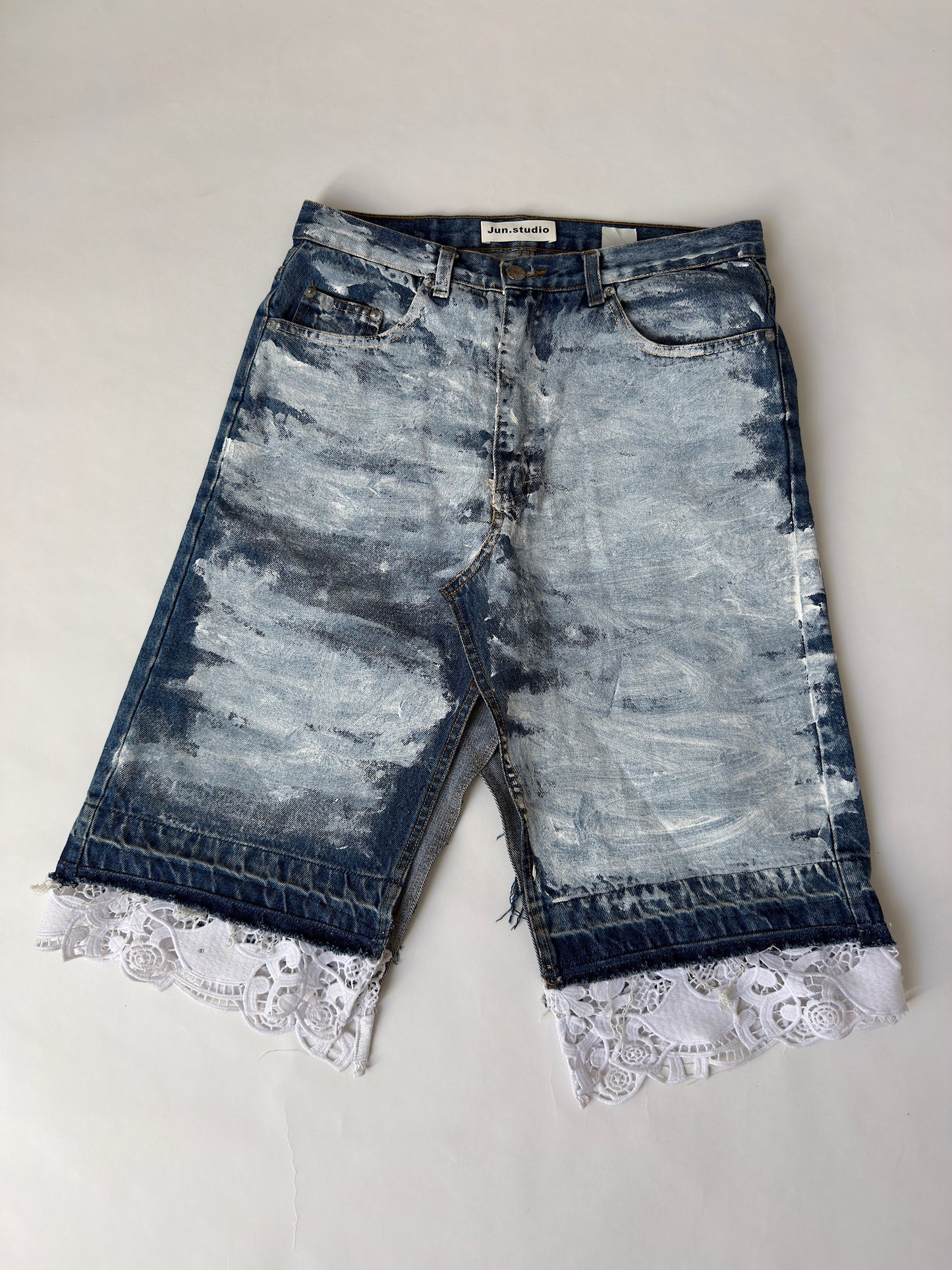Skirt white paint