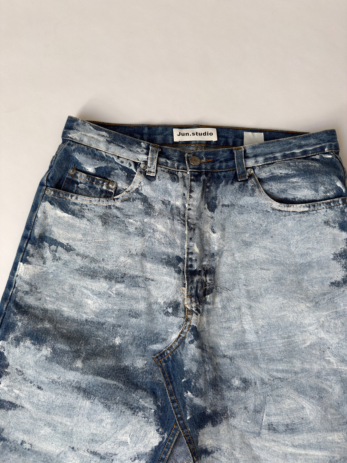 Skirt white paint
